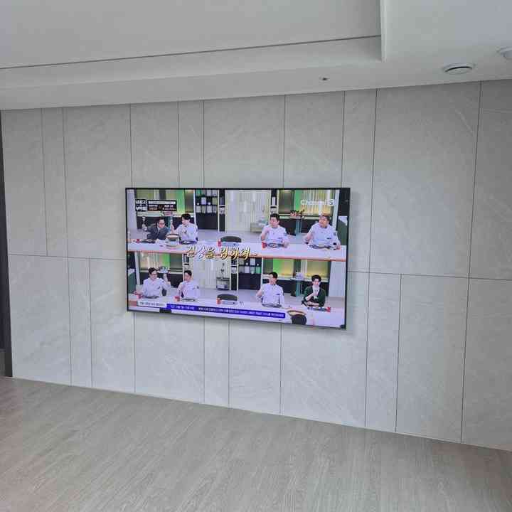 벽 안쪽 기기 공간 무타공 벽걸이TV