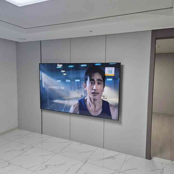벽 안쪽 기기 공간 무타공 벽걸이TV