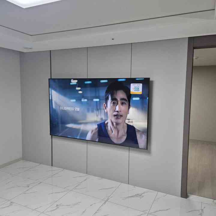 석재 마감 벽걸이TV 설치
