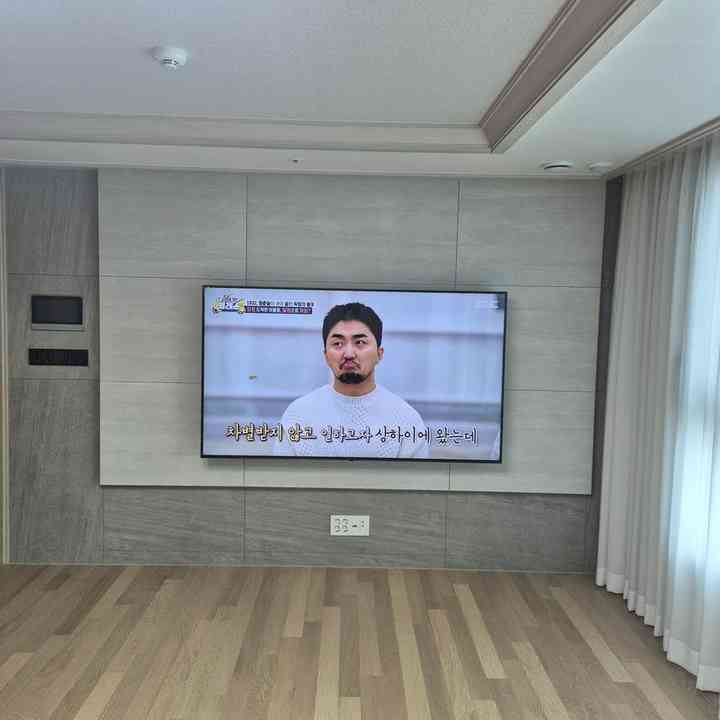 벽면 수평 무타공 벽걸이TV