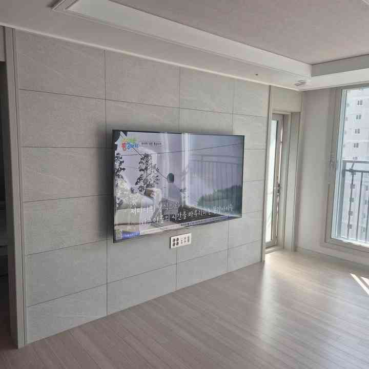 석재 마감 벽걸이TV 설치