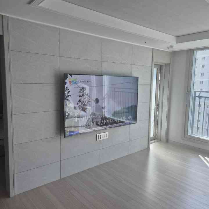 벽 안쪽 기기 공간 무타공 벽걸이TV