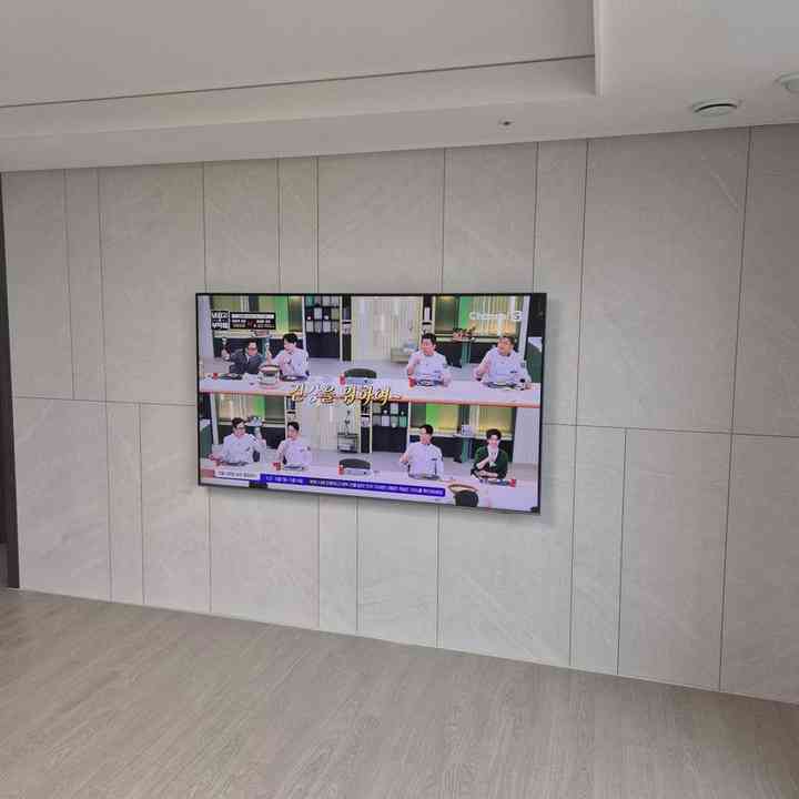 석재 마감 벽걸이TV 설치